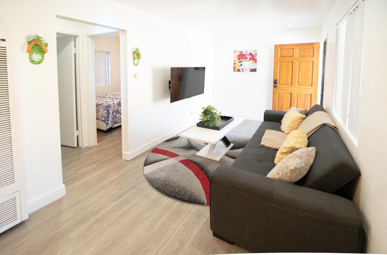 Cozy Small 2 Bedroom In Koreatown/Hollywood Los Angeles Exterior photo
